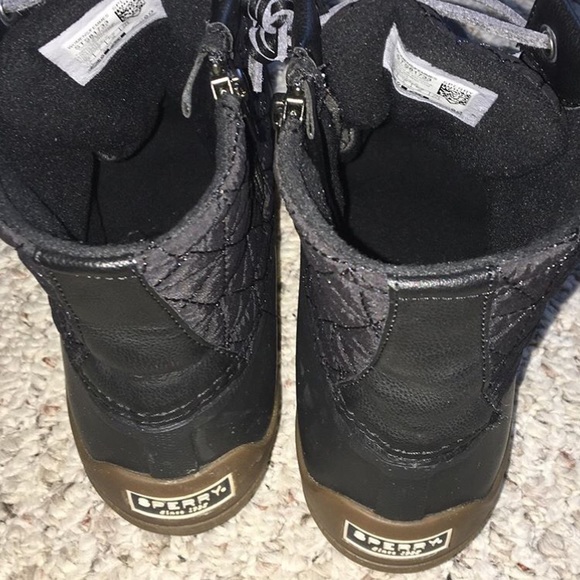 black quilted sperry duck boots - Picture 3 of 4